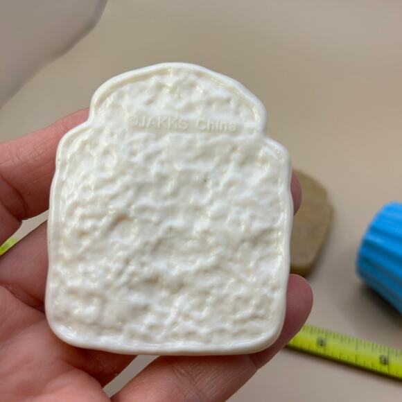 JAKKS Pacific Toy Play Food Fried Egg Bread Cupcake Lot of 4 as pictured - Picture 5 of 7